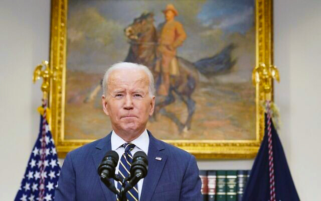 Biden Warns Putin on Chemical Weapons 2022